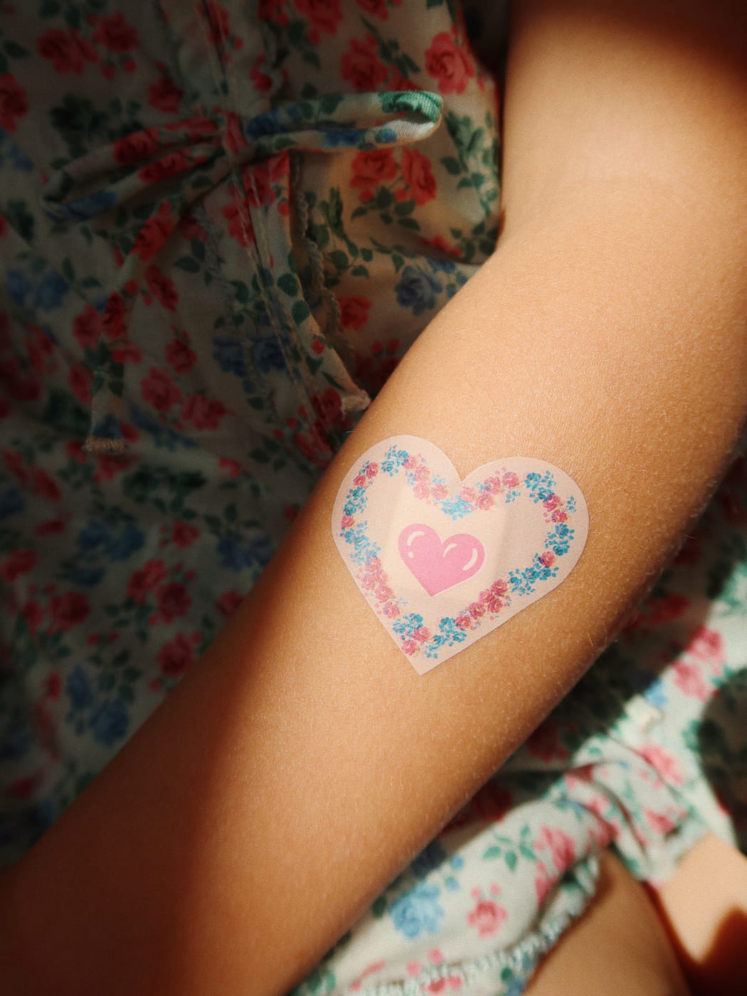 Kiss and Comfort Bandaids - Pink Mix